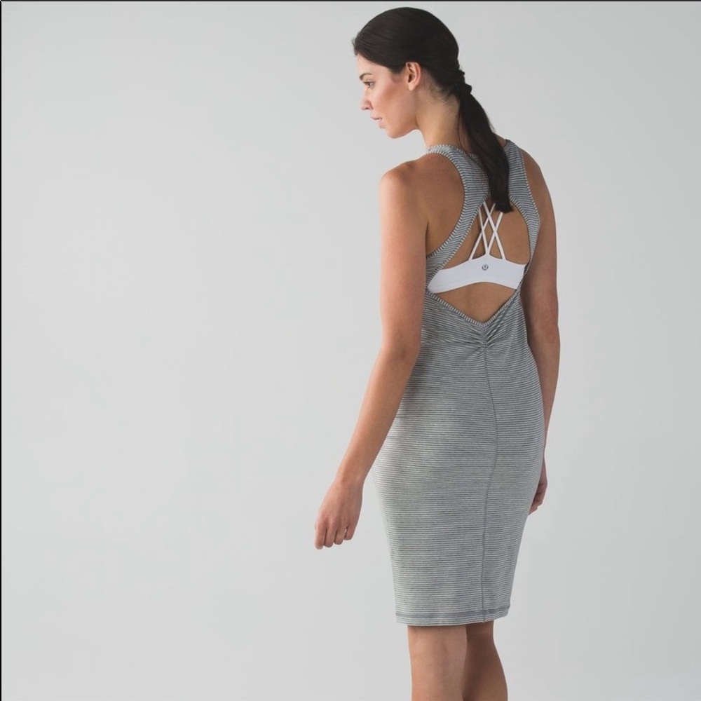 NWOT Lululemon On the Go Dress